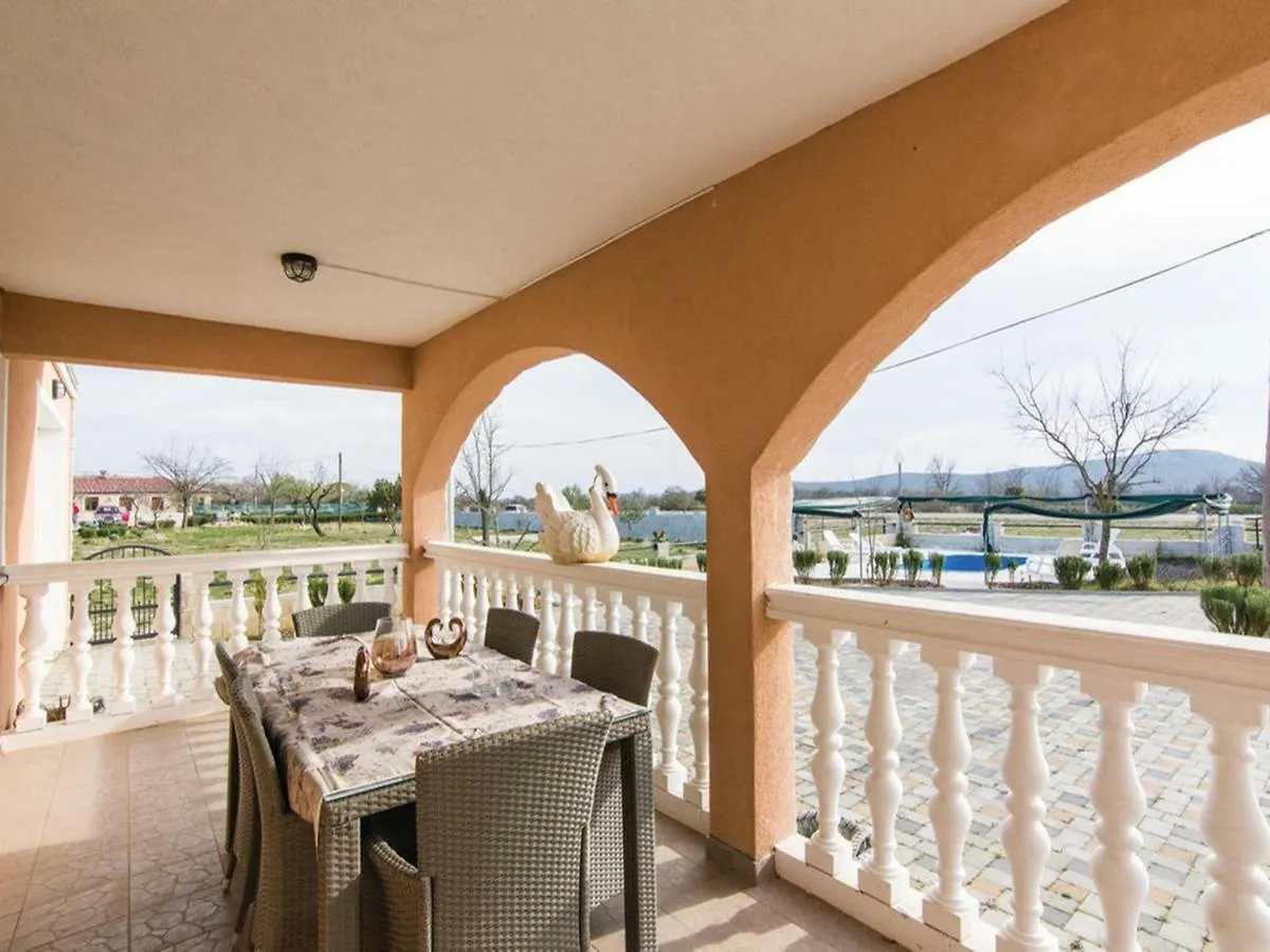 Villa Laura With Pool, Budak, Zadar County Stankovci