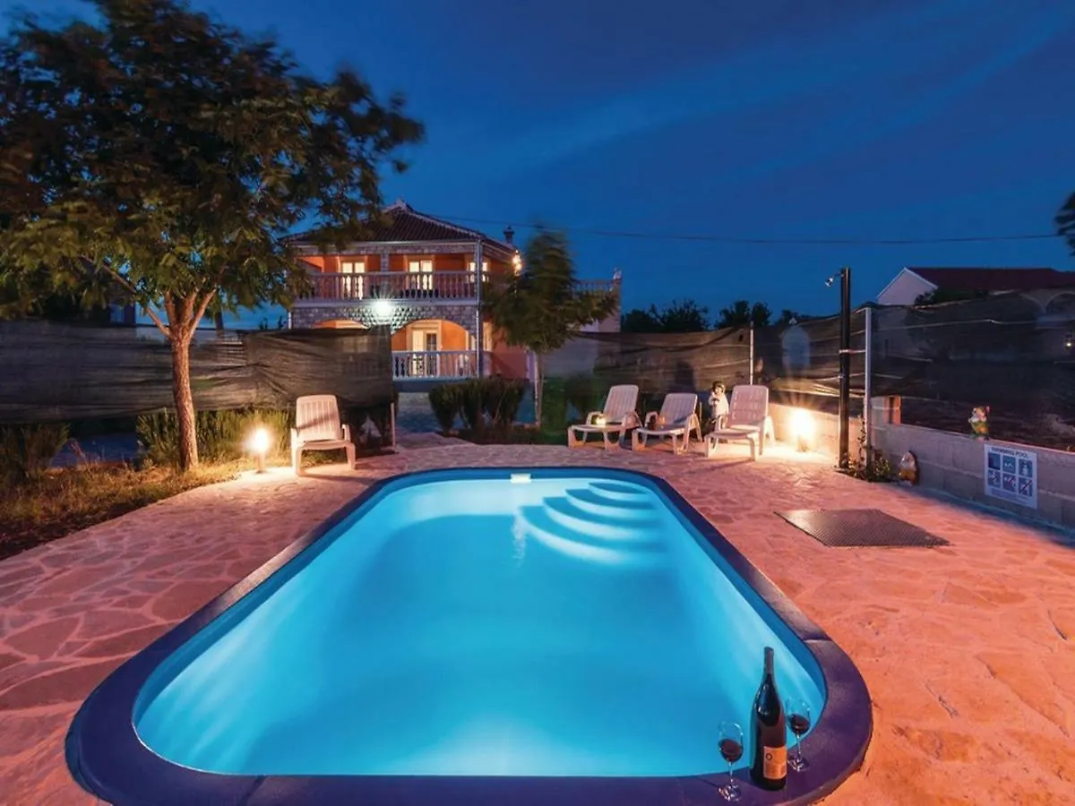 Villa Laura With Pool, Budak, Zadar County Stankovci