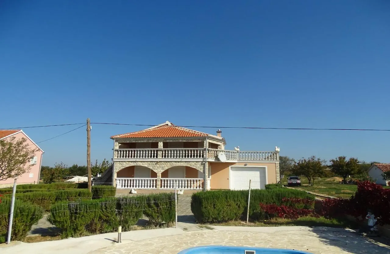 Villa Laura With Pool, Budak, Zadar County Stankovci