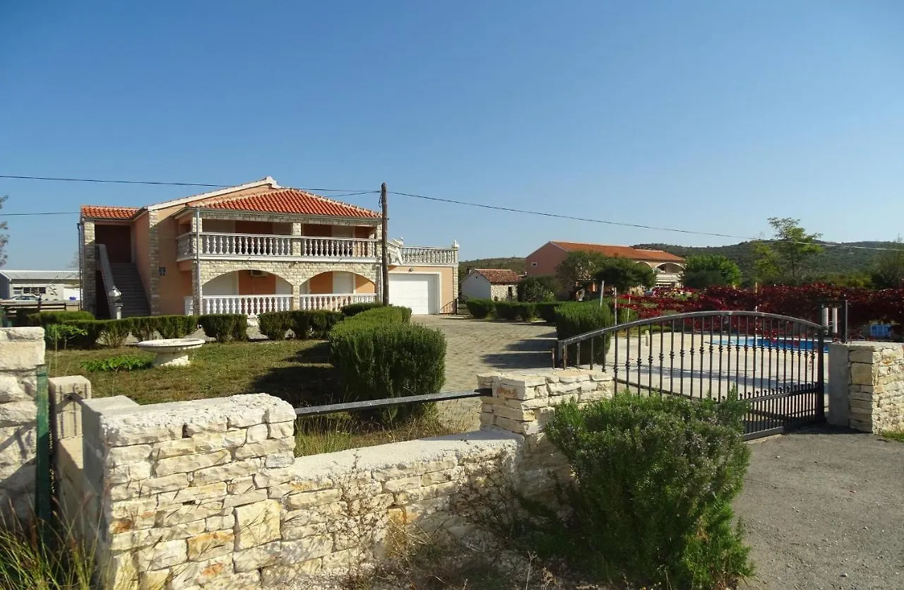 Villa Laura With Pool, Budak, Zadar County Stankovci   Stankovci (Zadar)